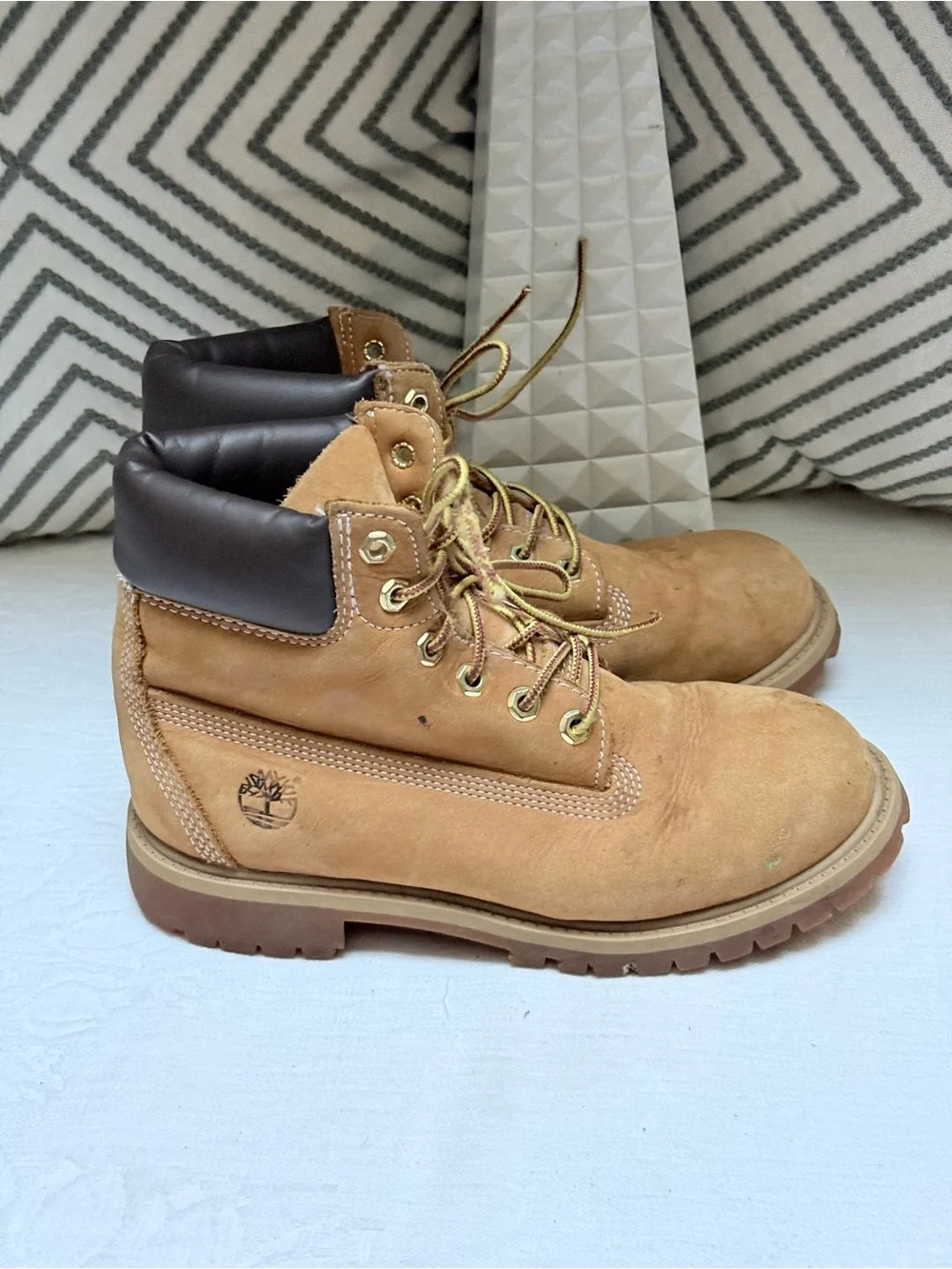 Timberland Wheat/Tan Kids' Lace-Up Work Boots with Dark Collar